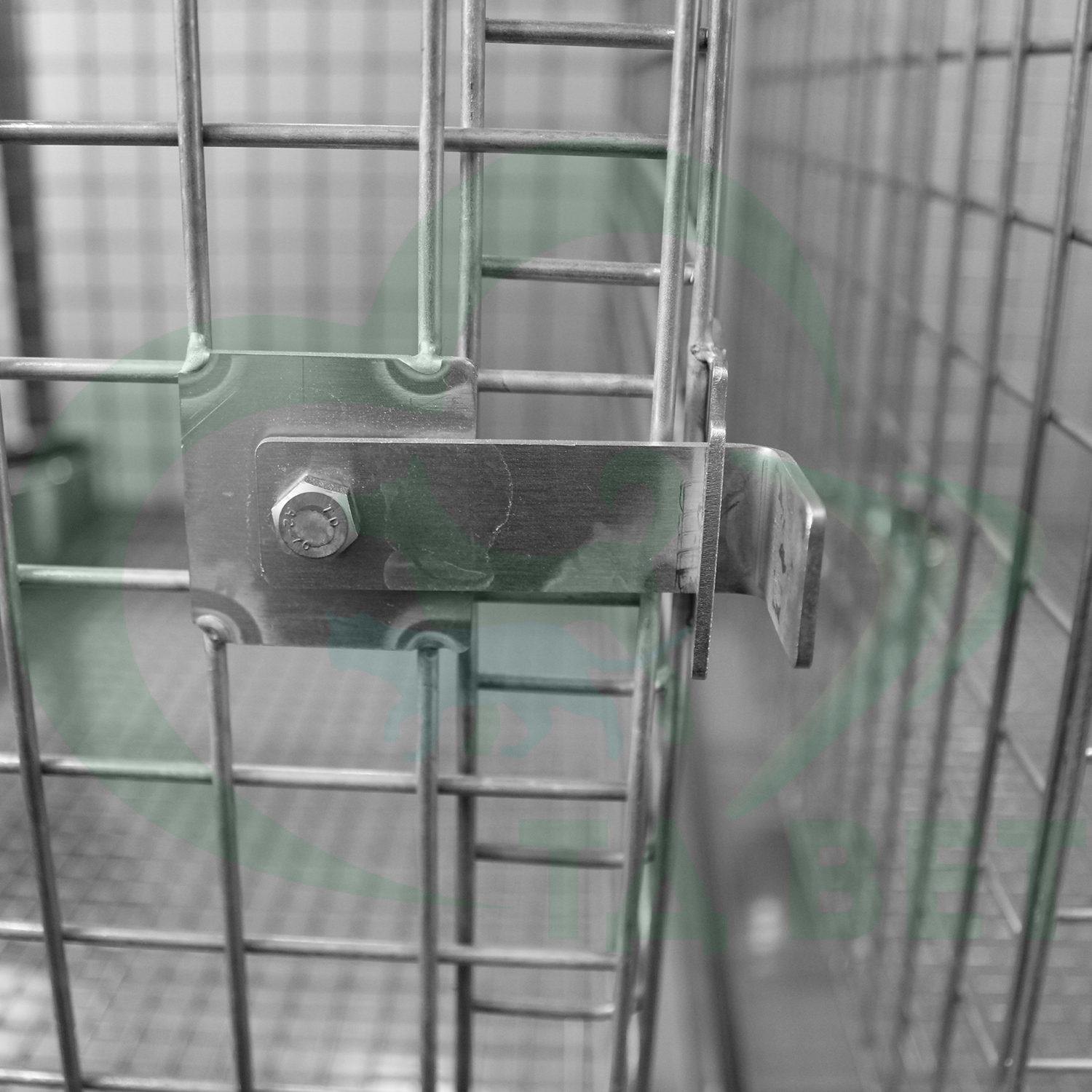 ТД ВЕТ Стеллаж с 15 подвесными клетками для лаб.кроликов 2000х500(650)х1720h