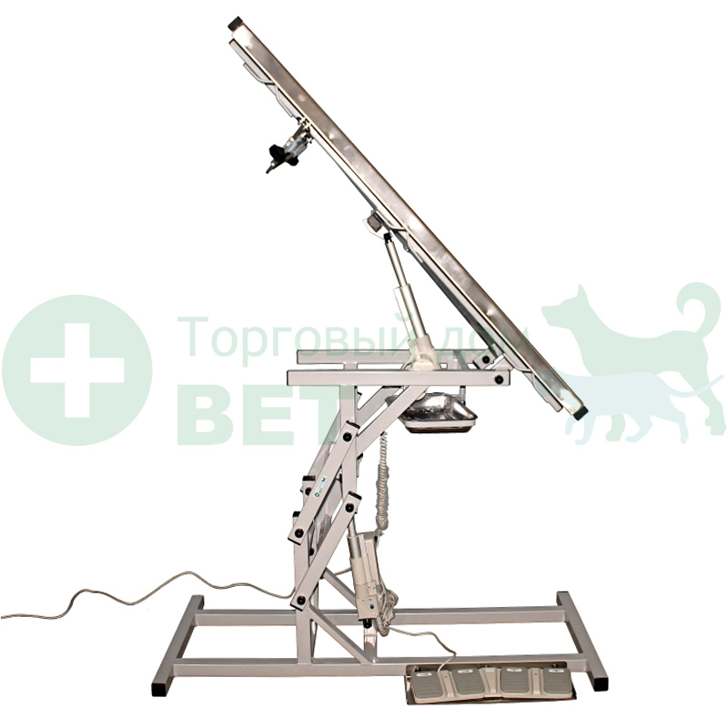 ТД ВЕТ Стол ветеринарный СВУ-7, два электропривода, регулировка высоты и наклона, V-образная столешница (каркас белый)