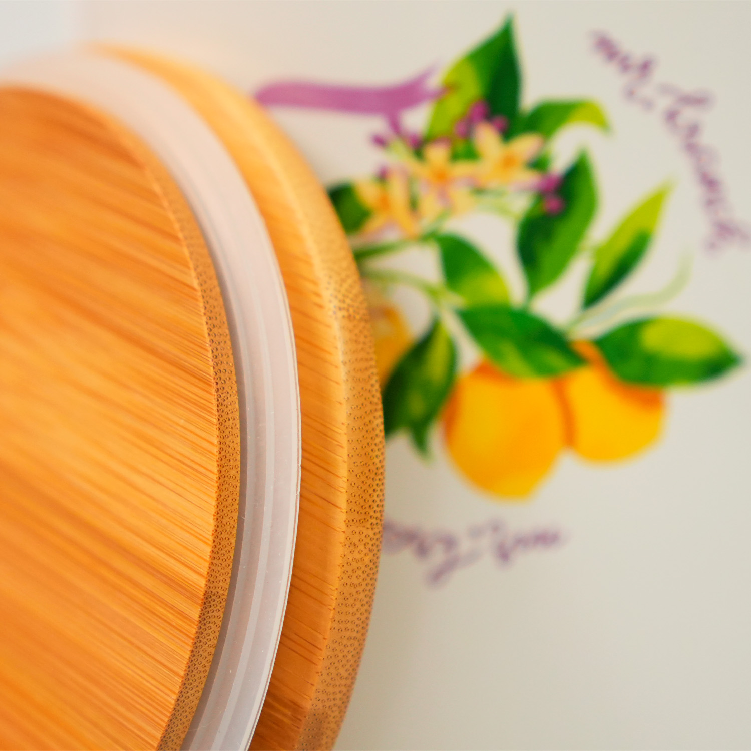 Бокс Mr.Kranch керамический для хранения корма для собак Лимоны из Прованса 1900 мл белый