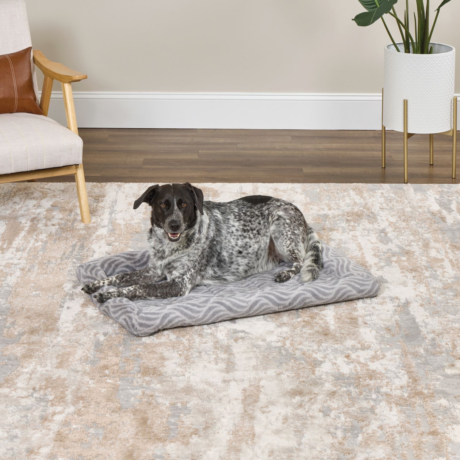 Лежанка MidWest Deluxe Wave Bed для собак и кошек меховая 85,5х56,5х8,5 см, серая