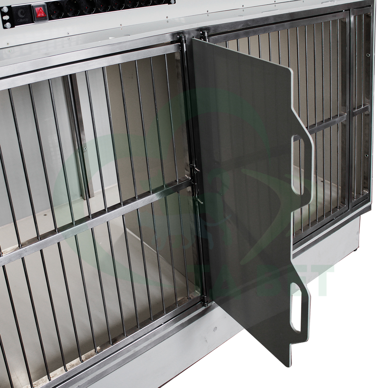 ТД ВЕТ Модуль из полипропилена из 5 клеток, разборный, с освещением 1800х600х1450(1750)h