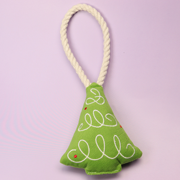 Игрушка Mr.Kranch для собак мелких и средних пород Елочка с канатом и пищалкой 26х12х4 см зеленая СКИДКА 50%