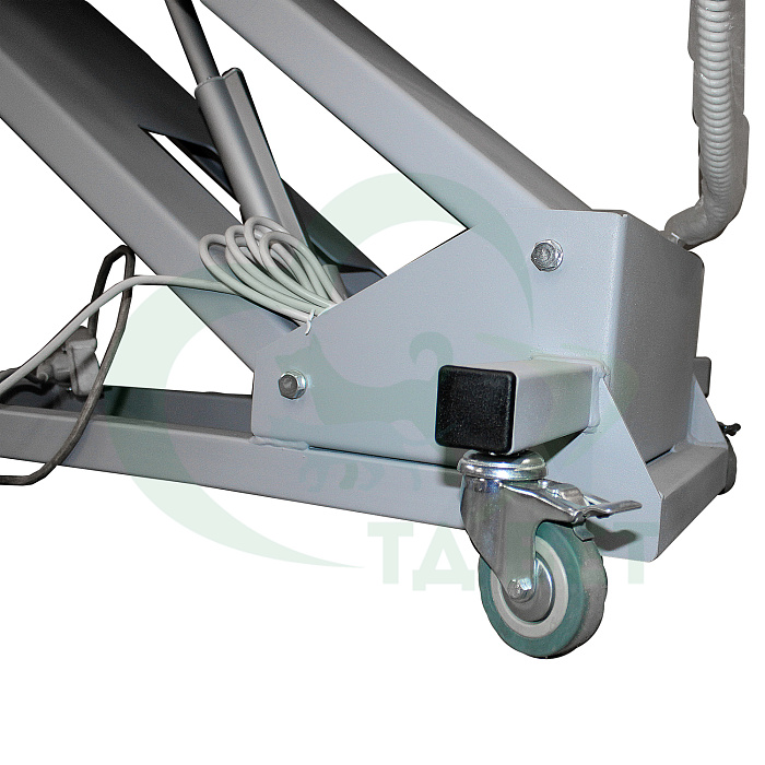 ТД ВЕТ Стол ветеринарный хирургический Vetbot-112 со штативом, 1300(1470)х600х(270-1030h),с колесами (каркас MUAR, пульт ножной)