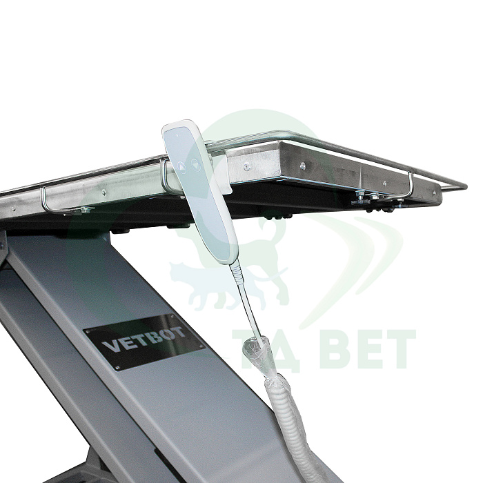 ТД ВЕТ Стол ветеринарный хирургический Vetbot-112 со штативом, 1300(1470)х600х(270-1030h),с колесами (каркас MUAR, пульт ножной)