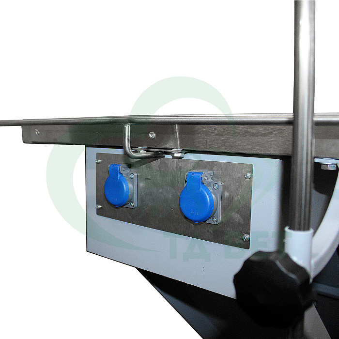 ТД ВЕТ Стол ветеринарный хирургический Vetbot-112 со штативом, 1300(1470)х600х(270-1030h),с колесами (каркас MUAR, пульт ножной)