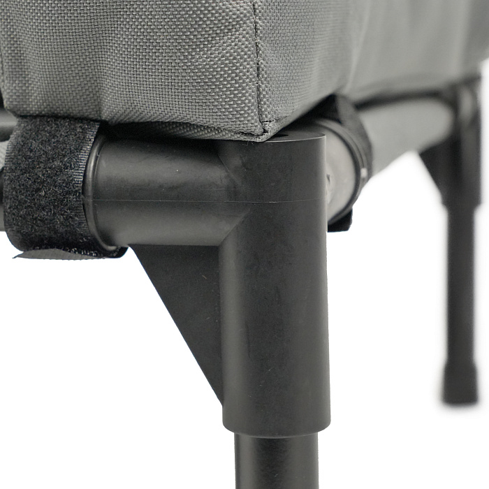 Лежанка-шезлонг каркасная для собак Mr.Kranch Elevated с мягкими бортиками малая 62х47х27 см серая