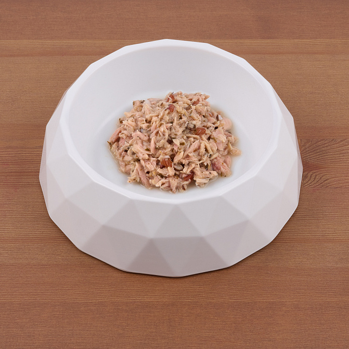 Влажный корм Monge Supreme sterilized для стерилизованных кошек из тунца с бурым рисом и клюквой, консервы 80 г