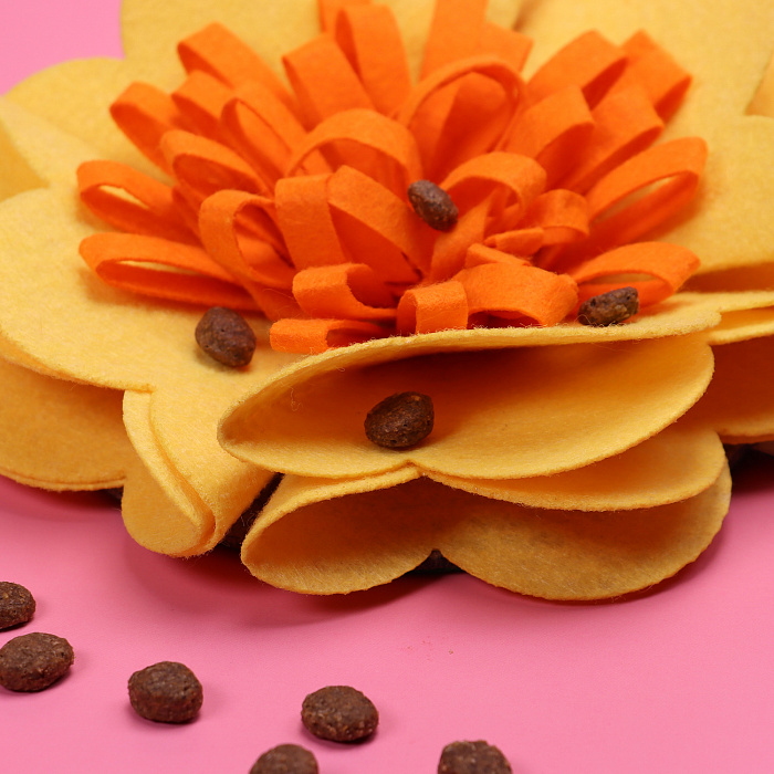 Нюхательная игрушка Mr.Kranch Цветок размер 20см желтый СКИДКА 40%