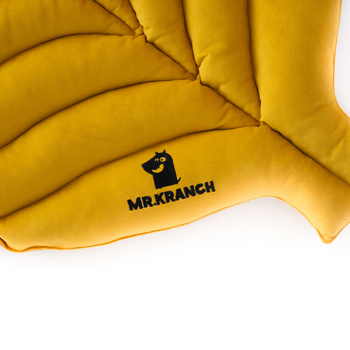 Лежанка Mr.Kranch для собак Листочек средняя двусторонняя с имитацией кожи размер 90х65х5см охра