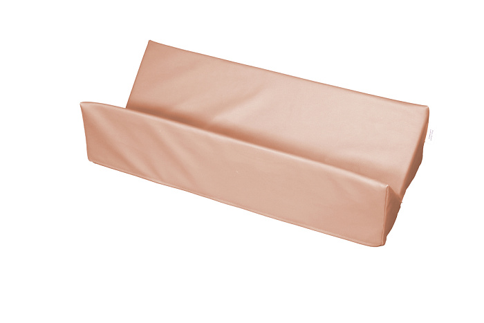 ТД ВЕТ Подушка для фиксации животных треугольная 680х150х150h мм (кож.зам, бежевый)