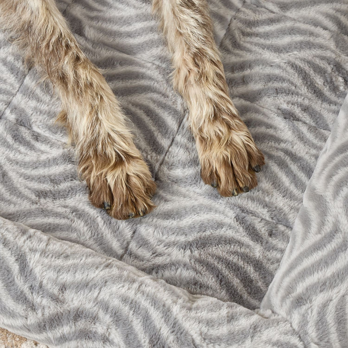 Лежанка MidWest Deluxe Wave Bed для собак и кошек меховая 102х67,5х9 см, серая