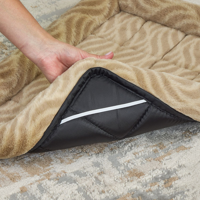 Лежанка MidWest Deluxe Wave Bed для собак и кошек меховая 70,5х53х7,5 см, цвет песочный СКИДКА 20%