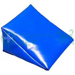 ТД ВЕТ Подушка для фиксации животных клиновидная 30град. 200x200x115 мм ТД ВЕТ Подушка для фиксации животных клиновидная 30град. 200x200x115 мм
